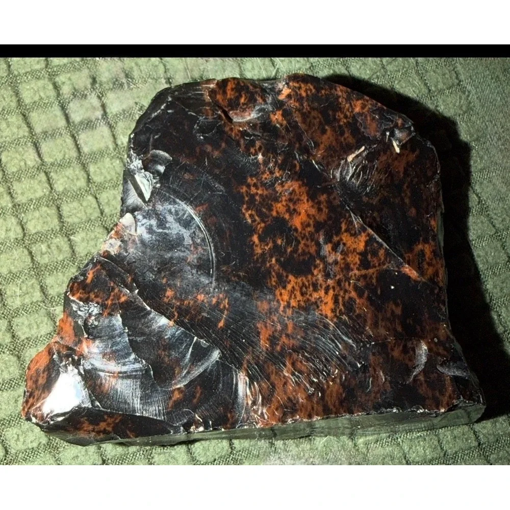 Mahogany Obsidian Raw Stone Unisex OS Black Red Excellent Volcanic Slab